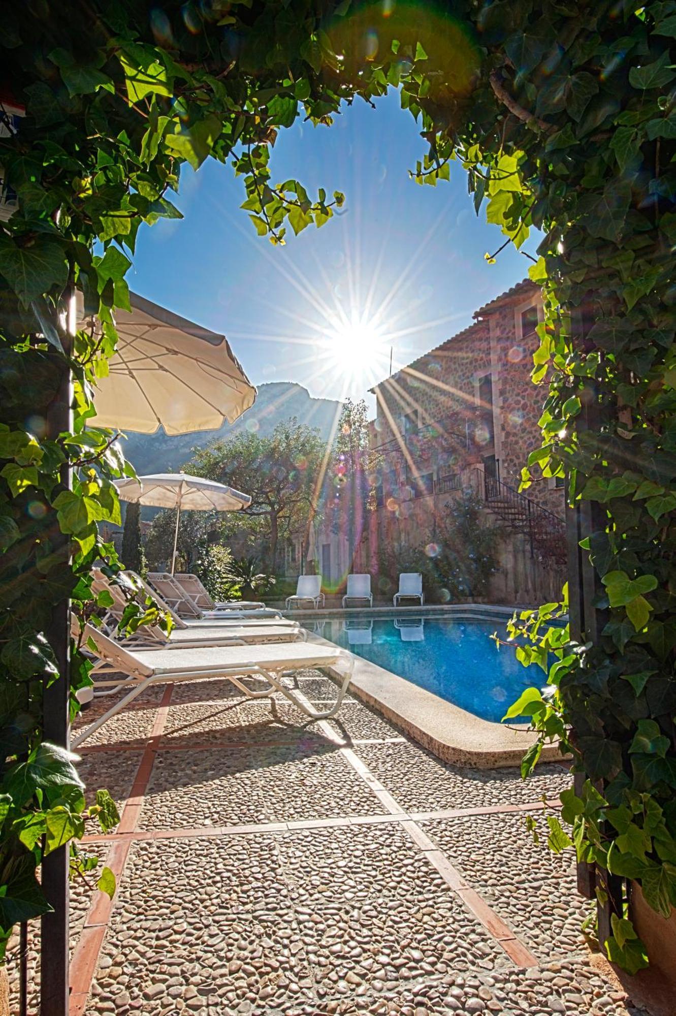 Hotel Y Apartamentos Des Puig 德亚 外观 照片